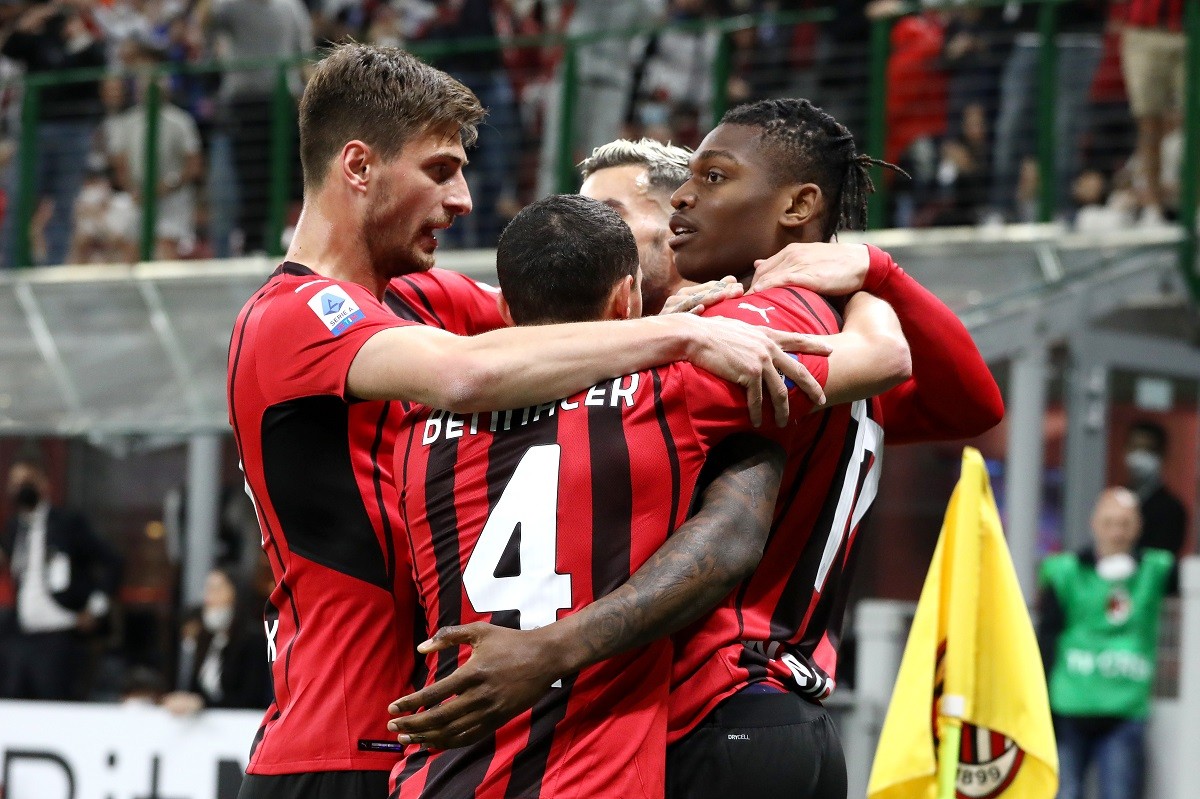 Inter và Milan cùng thắng, cuộc đua vô địch Serie A cực căng - Bóng Đá