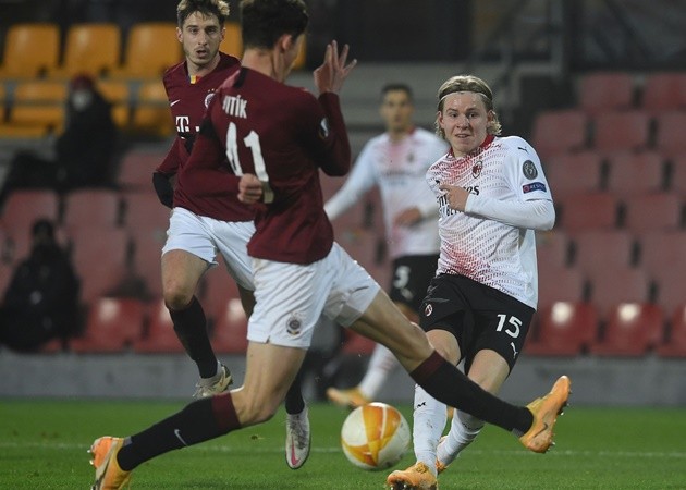 12 điều có thể bạn bỏ lỡ ở vòng bảng UEL: 'Hoàn hảo' Arsenal; Milan thăng hoa - Bóng Đá