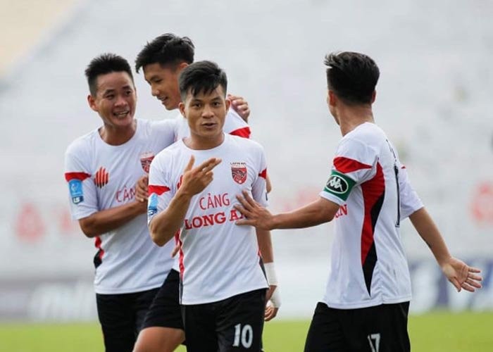 Chia tay hàng loạt trụ cột, CLB Long An được chi viện 1 cái tên trở về từ PVF - Bóng Đá