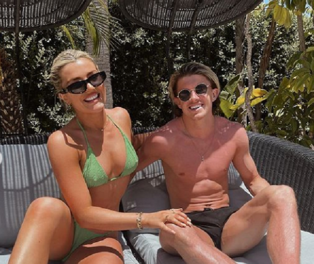 Aine May Kennedy - Bóng Đá