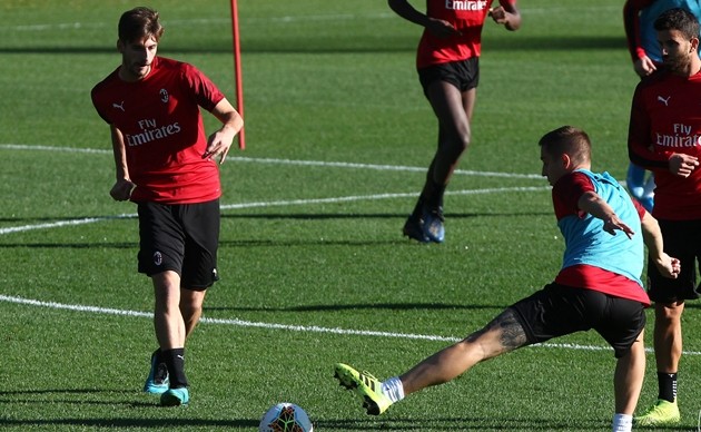 Ảnh tập của Piatek - Bóng Đá