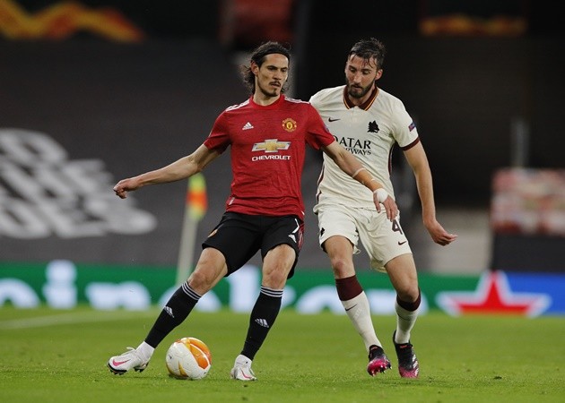 Breaking: Edinson Cavani has decided to stay at #mufc and fulfil his contract. Official announcement expected next week - Bóng Đá