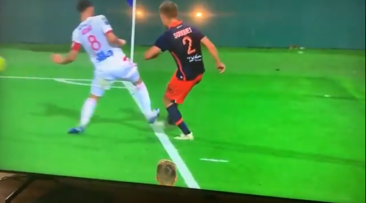 Arsenal target Aouar sees first career red as Lyon bow to Montpellier - Bóng Đá