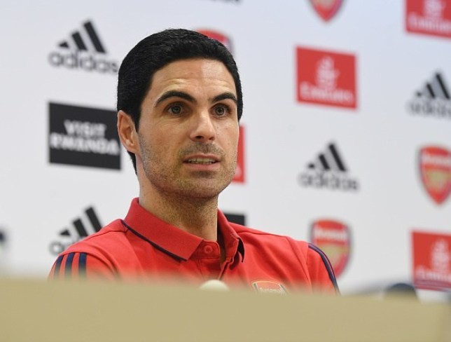 Mikel Arteta warned he may be forced to sell Arsenal stars Pierre-Emerick Aubameyang and Alexandre Lacazette - Bóng Đá