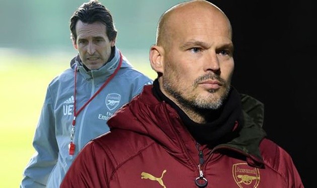 Arsenal nên 