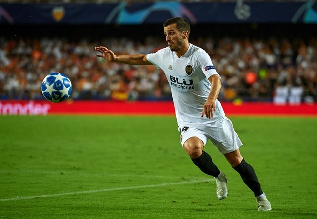 Man Utd want to sign Ferran Torres, Carlos Soler and Jose Gaya from Valencia - Bóng Đá