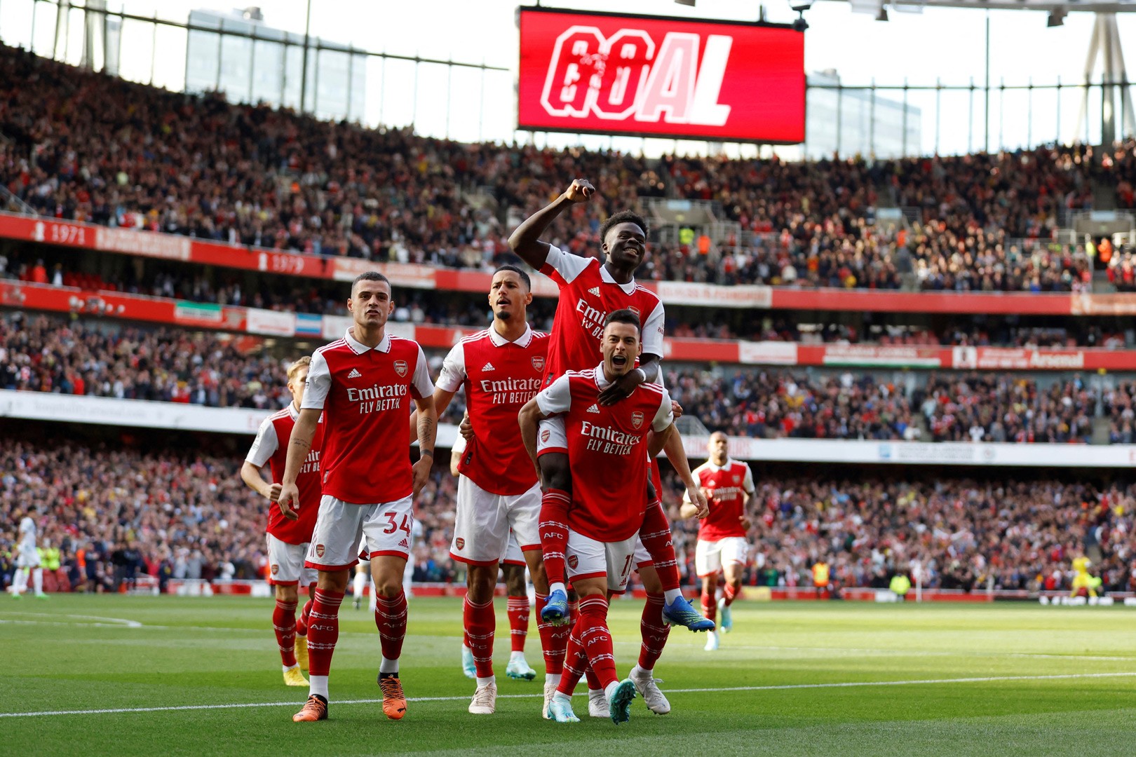 Ngả mũ trước Arsenal - Bóng Đá