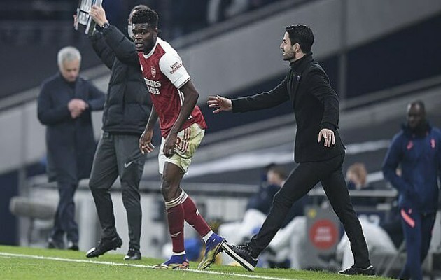 Mikel Arteta breaks silence on Thomas Partey leaving Arsenal exposed for Spurs goal - Bóng Đá