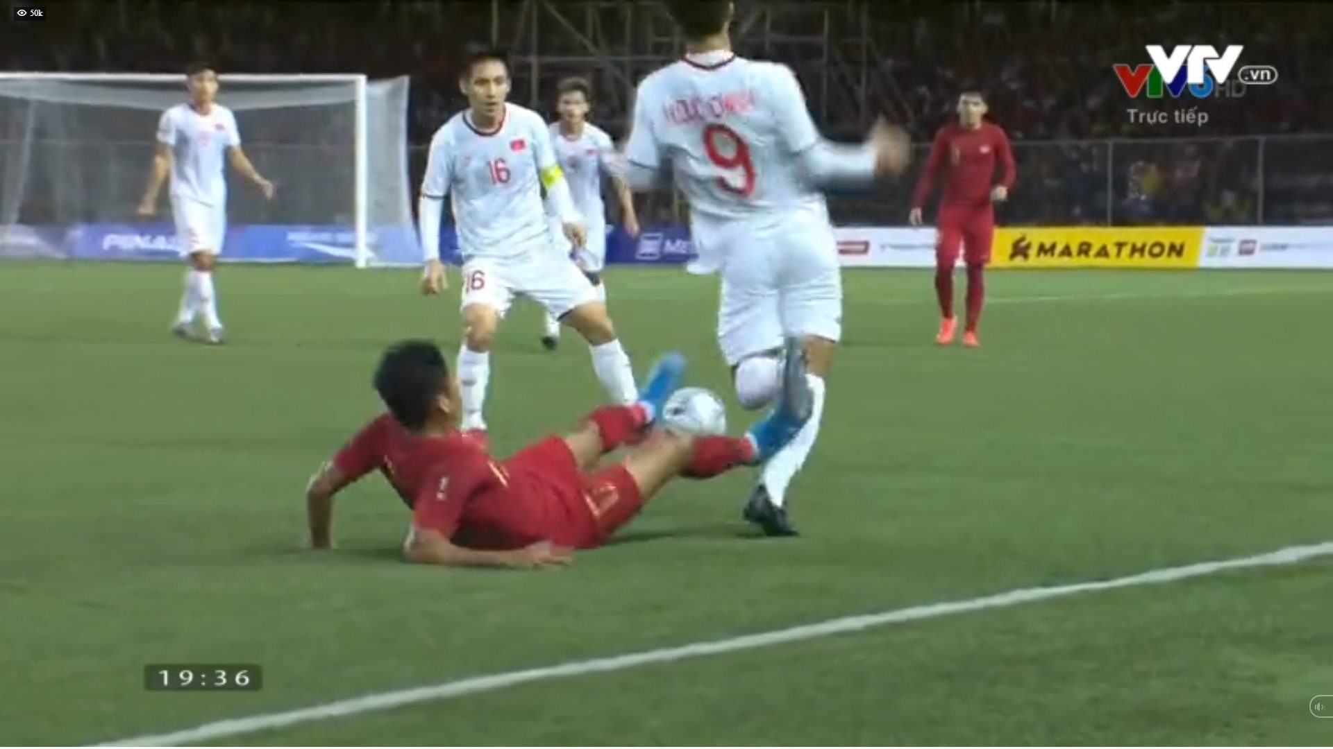 CHOÁNG! Lộ hình ảnh điên rồ khi U22 Việt Nam hạ U22 Indonesia - Bóng Đá