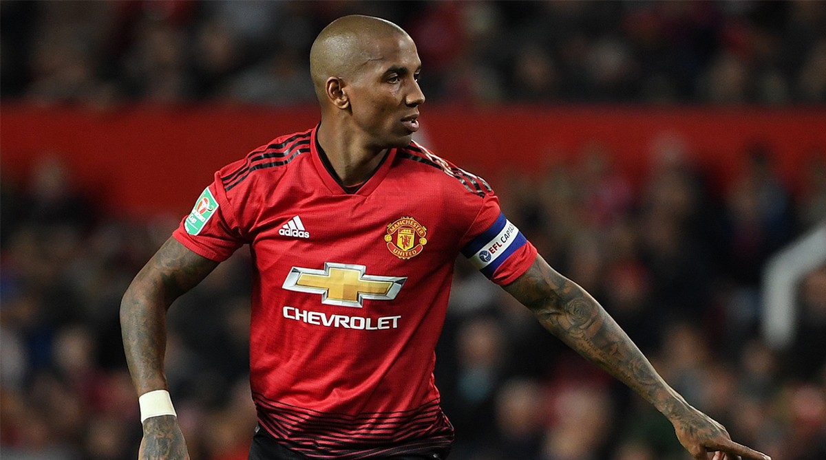 Watford ready to welcome Ashley Young - Bóng Đá