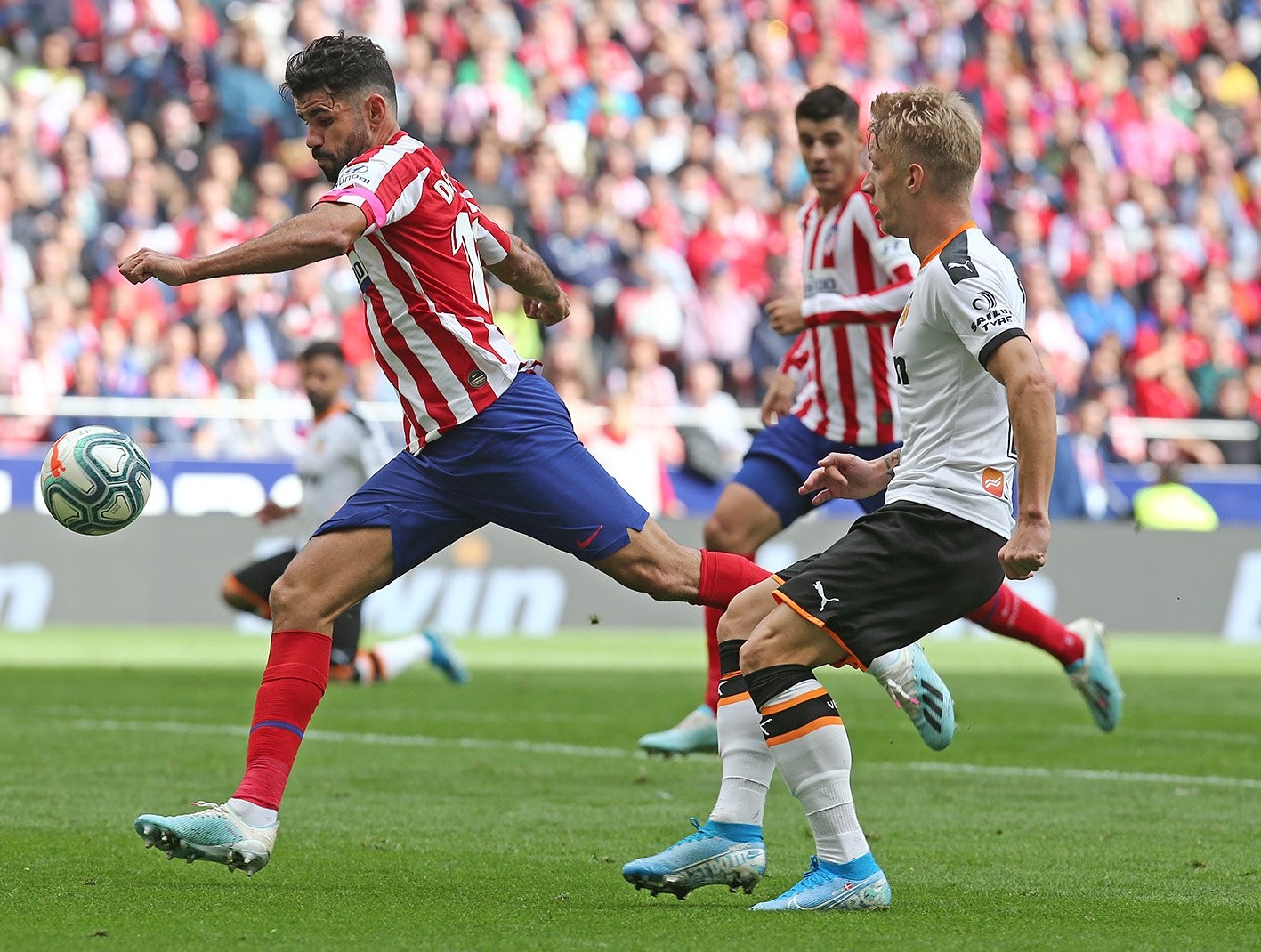 Atletico tổn thất nặng nề trong ngày đánh rơi điểm trước Valencia - Bóng Đá