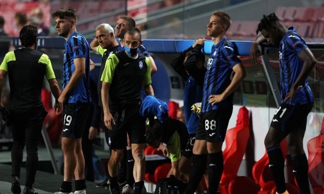 Atalanta trở lại tập luyện: Ilicic vắng mặt, 3 cầu thủ nhiễm COVID-19 - Bóng Đá