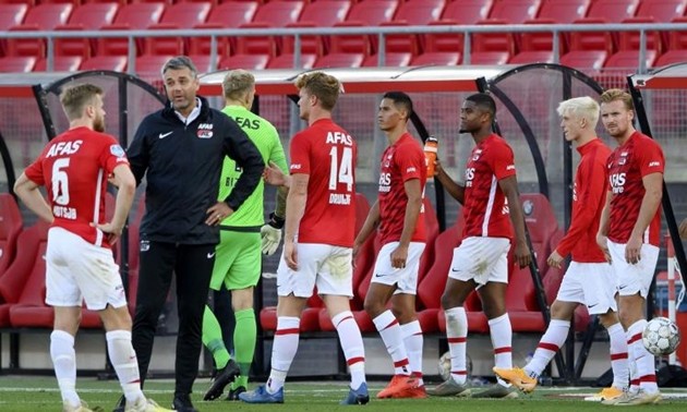 Az Alkmaar có 13 ca nhiễm COVID-19 - Bóng Đá