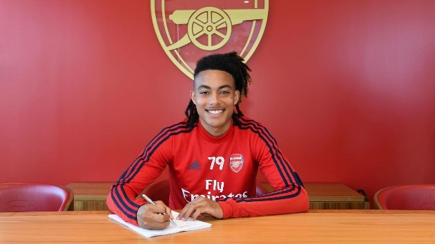 Arsenal fans react as Miguel Azeez makes Gunners’ B list squad - Bóng Đá
