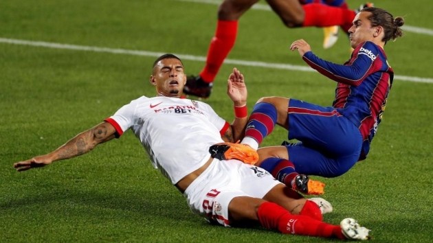 Deschamps: Griezmann isn't happy at Barcelona - Bóng Đá