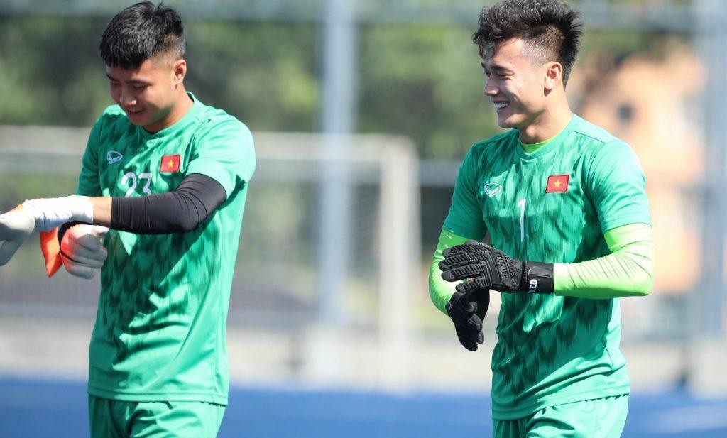 Bùi Tiến Dũng phạm sai lầm: Đã đến lúc thầy Park trao cơ hội cho Văn Toản? - Bóng Đá