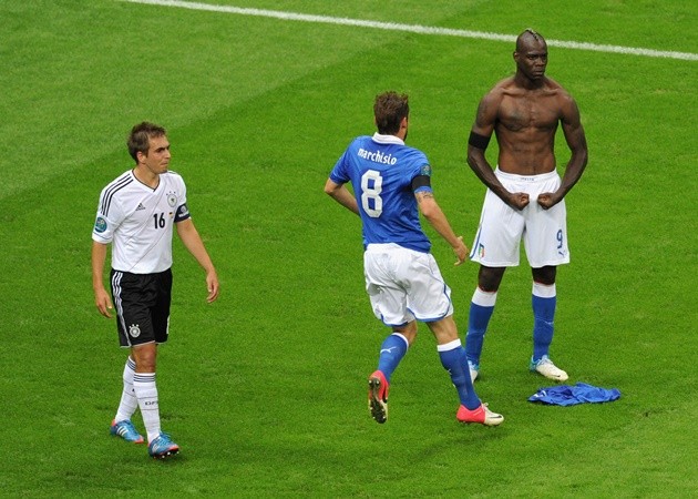 Từ Nani đến Vardy: 11 sao bỗng dưng 'lên đồng' một cách khó tin - Bóng Đá