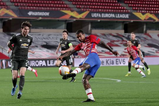 Màn trình diễn của Lindelof vs Granada - Bóng Đá