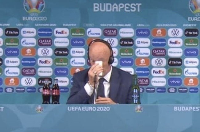Marco Rossi crying - Bóng Đá