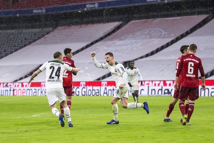 Lewandowski lập công, Bayern vẫn ôm hận trước M’gladbach - Bóng Đá