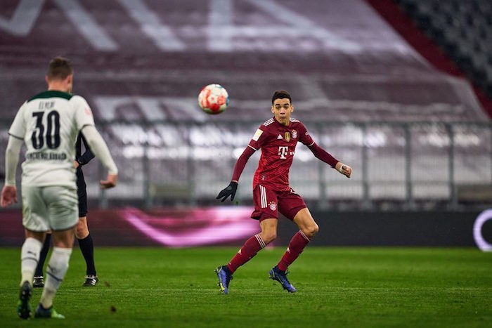 Lewandowski lập công, Bayern vẫn ôm hận trước M’gladbach - Bóng Đá