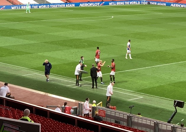 TRỰC TIẾP Man Utd 0-1 Palace: Van de Beek vào sân thay cho Pogba - Bóng Đá