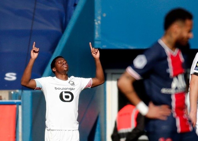 CHOÁNG! Neymar nổi máu 'côn đồ', gây hấn xong đòi đánh đối phương - Bóng Đá