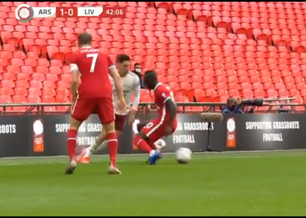 Héctor Bellerín responds to Arsenal’s video of his nutmeg on Sadio Mane on Instagram, - Bóng Đá