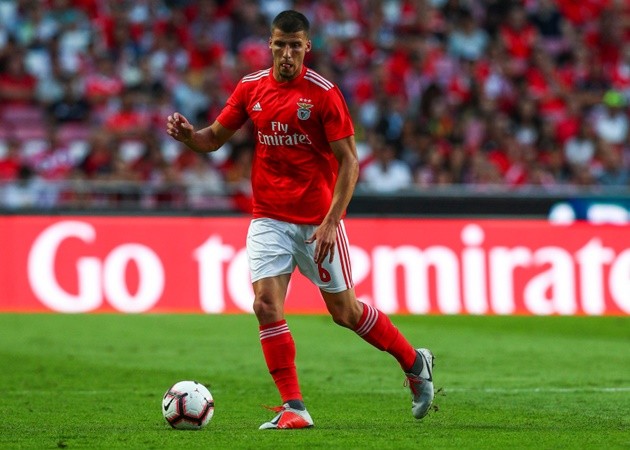 'Đỉnh' như Benfica: 1 năm bán 2 sao 'cây nhà lá vườn', thu về 194 triệu - Bóng Đá