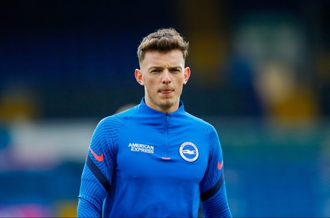 Arsenal are weighing up the cost of a deal for Ben White - Bóng Đá