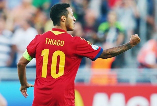 Rio Ferdinand claims Thiago Alcantara asked to join Manchester United - Bóng Đá