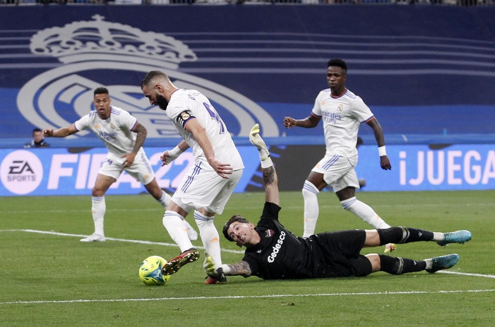 Karim Benzema thực sự đáng sợ - Bóng Đá