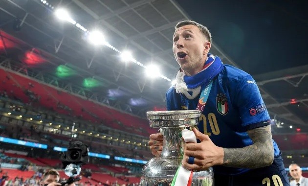 Bernardeschi cambia numero: indosserà il 20 - Bóng Đá