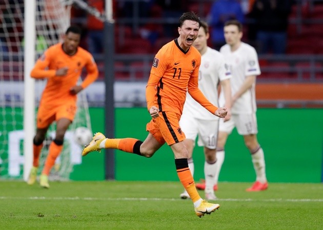 Hà Lan có vấn đề! Sao Liverpool 'nổi điên' với HLV trưởng vì 'cụt hứng' - Bóng Đá