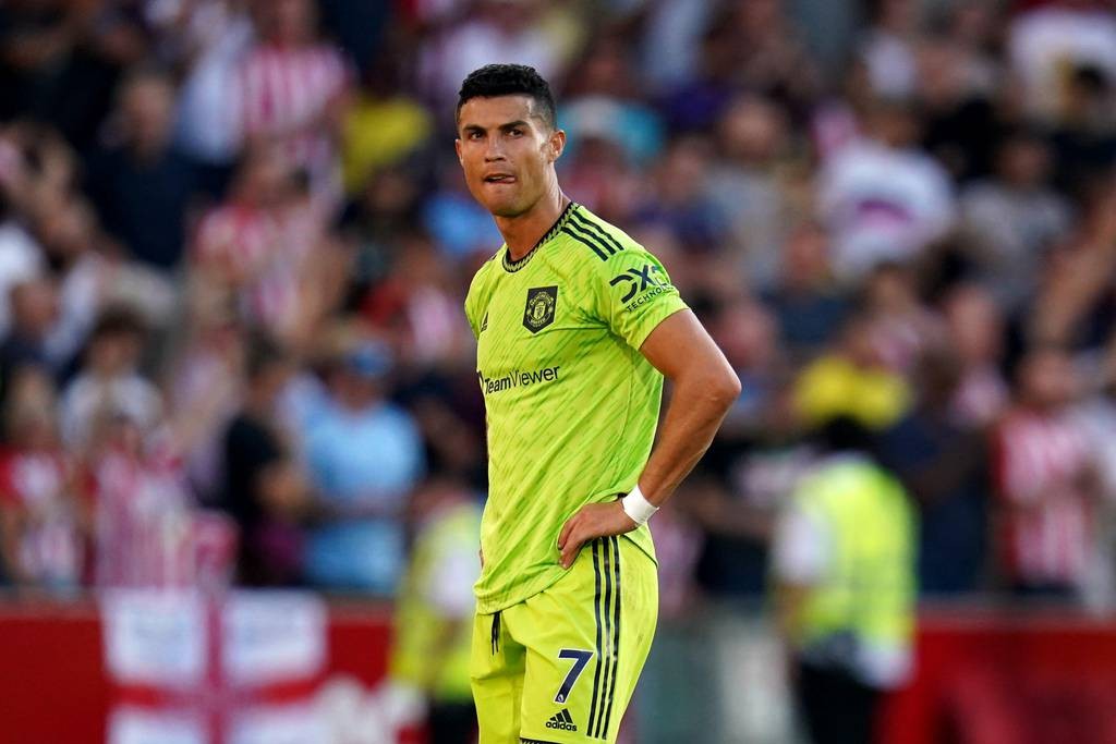 Manchester United considering terminating Cristiano Ronaldo’s contract - Bóng Đá
