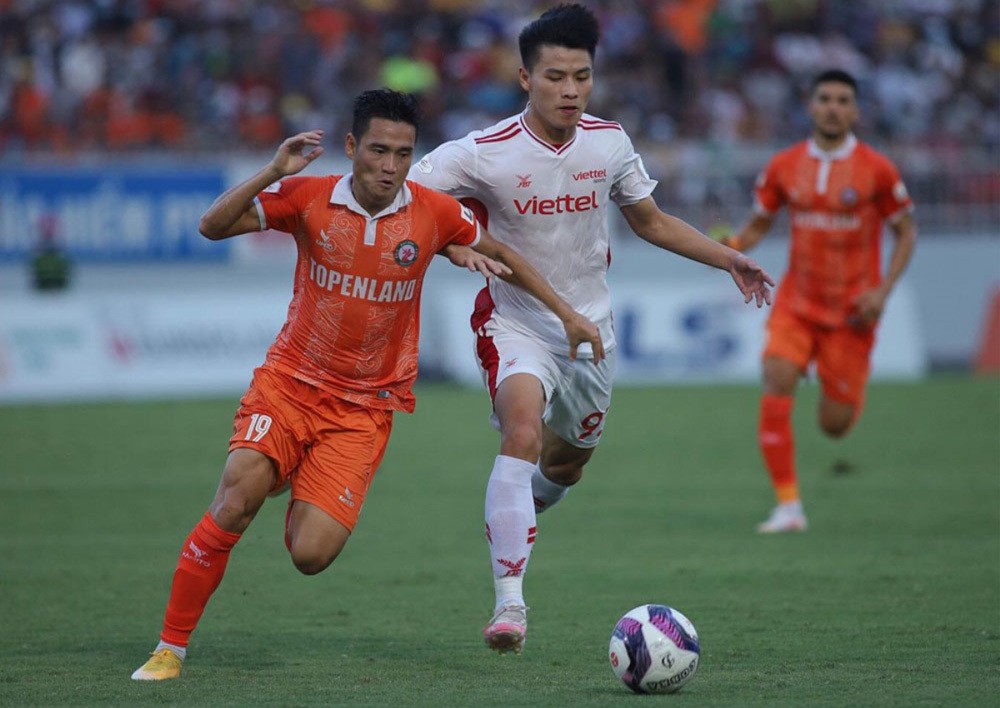Khai màn V-League: Thử thách cho đại gia mới nổi - Bóng Đá