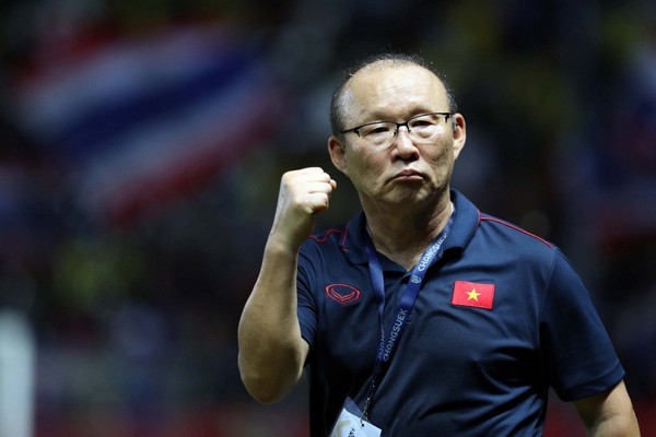 V-League tạm hoãn, thầy Park buồn ít nhưng vui nhiều - Bóng Đá