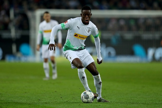 Man Utd and Chelsea in Denis Zakaria transfer battle as duo fight for Borussia Monchengladbach midfielder - Bóng Đá
