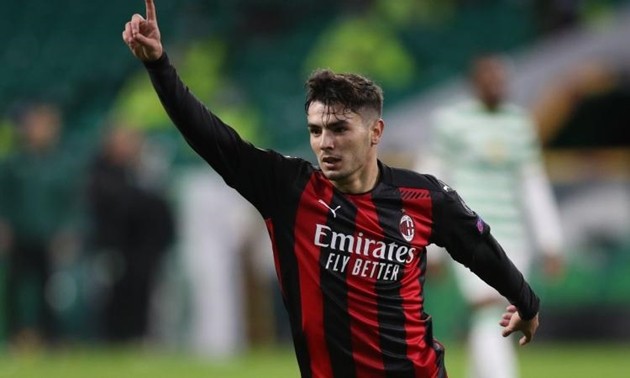 Muốn lật đổ Juve, Milan phải 