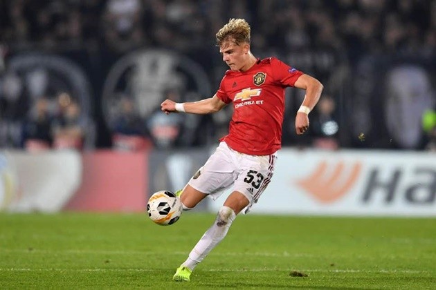Man Utd star Luke Shaw picks up £60 fine on £250k Rolls-Royce - Bóng Đá