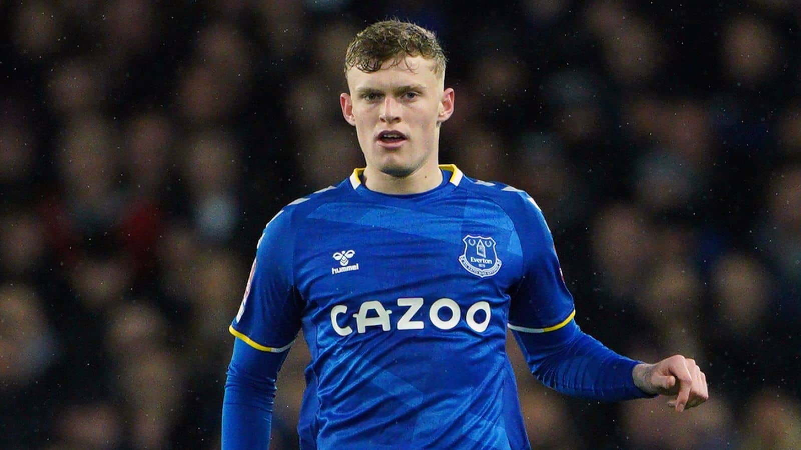 Manchester United target Everton starlet as Erik ten Hag aims to strengthen Reds spine - Bóng Đá