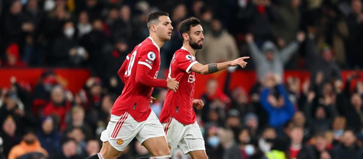 Diogo Dalot and Bruno Fernandes in danger of missing crucial Chelsea clash - Bóng Đá