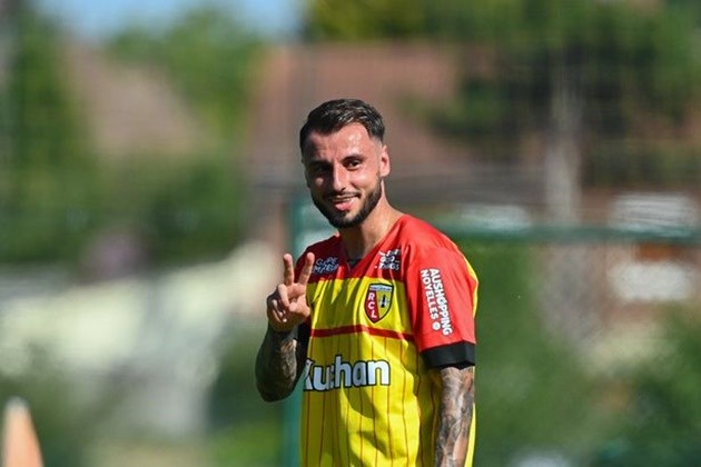 Người khiến M.U, Chelsea đấu đá trên TTCN - Bóng Đá