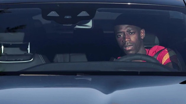 Hậu cam kết gắn bó, Messi chưa trở lại Barca tập luyện - Bóng Đá