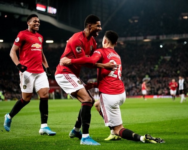 Man Utd: Cavani đến là để thắp sáng 