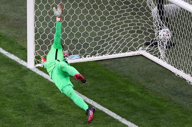 Cựu sao Arsenal là thủ môn xui xẻo nhất ở các trận ra quân tại EURO - Bóng Đá