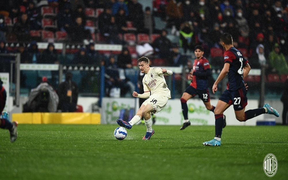 Thắng tối thiểu, AC Milan gia cố ngôi đầu Serie A - Bóng Đá