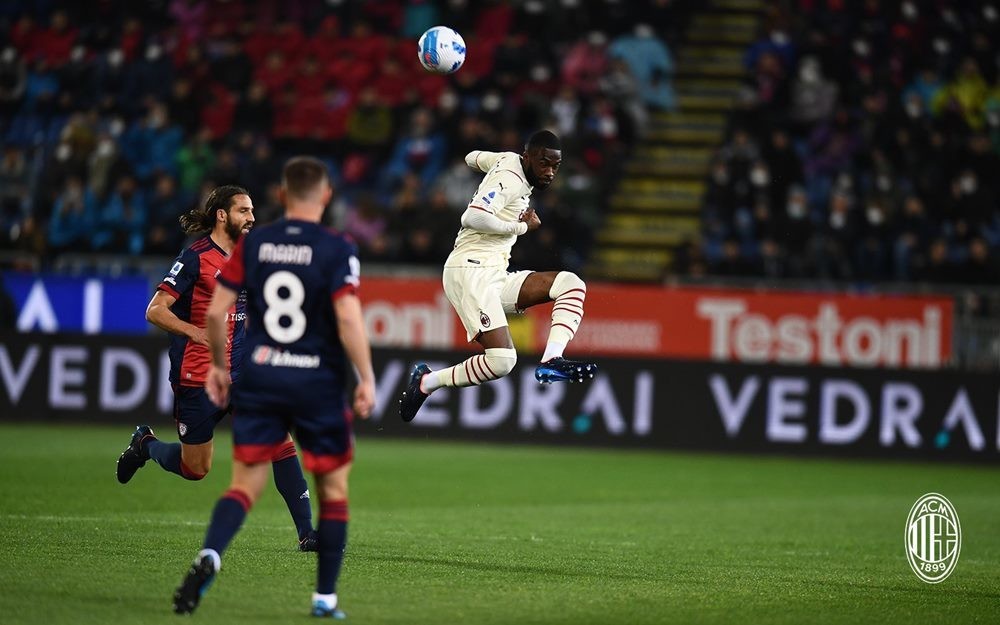Thắng tối thiểu, AC Milan gia cố ngôi đầu Serie A - Bóng Đá
