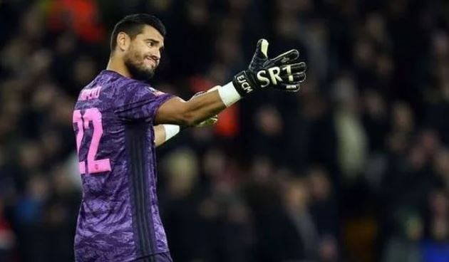Man Utd star 'begging' club to let him leave and makes decision over £1.5m payment - Bóng Đá