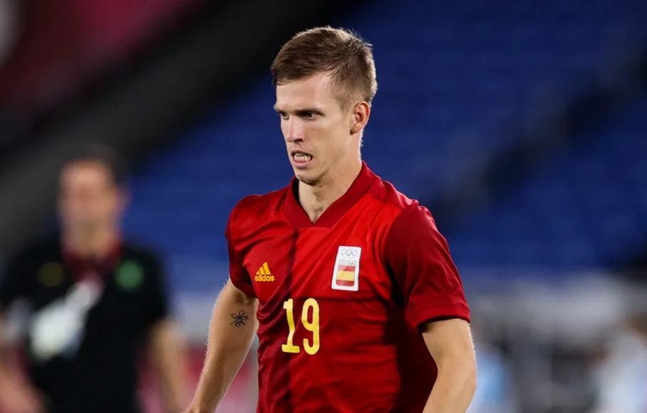 Dani Olmo phá vỡ im lặng về tin đồn chuyển nhượng đến Barca  - Bóng Đá